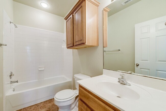 Building Photo - 5304 Evans Ave