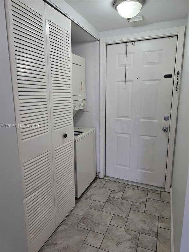 Building Photo - 10600 NW 10th St