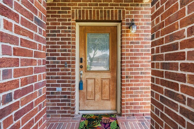 Building Photo - 14123 Autumn Ridge Trail Dr