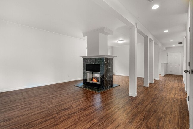 Building Photo - Large Capitol Hill House- Prime Location