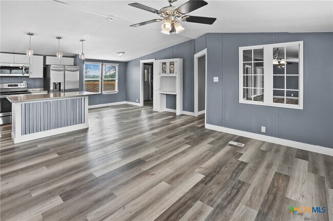 Building Photo - 154 Oak Lawn Dr