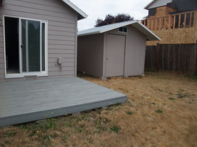 Building Photo - North Albany /  3 bed 2 Bath - Family Room...