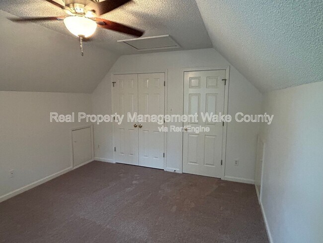 Building Photo - 1811 Kelly Glen Dr