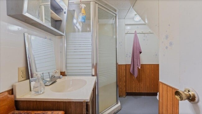 Building Photo - 828 15th St SW