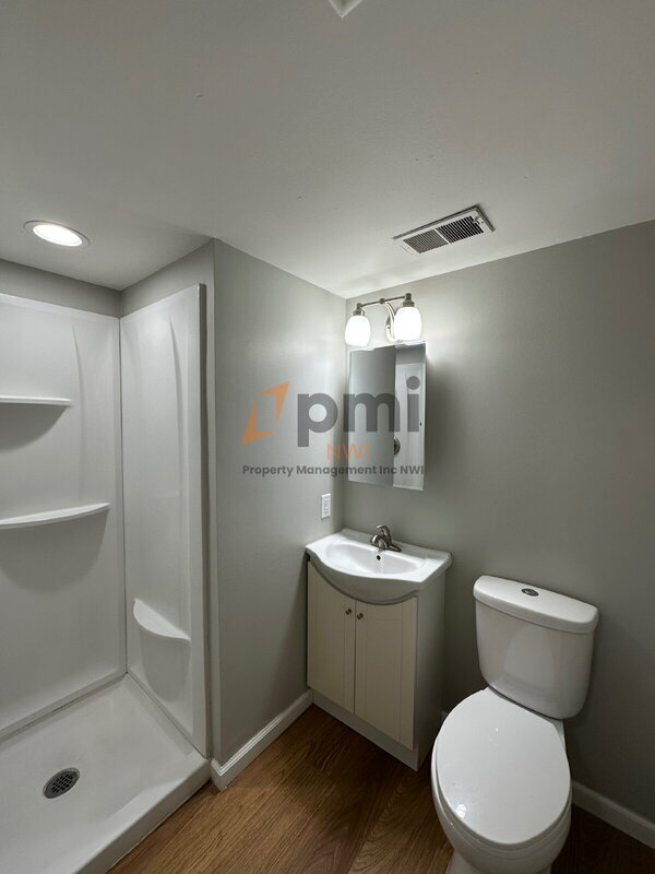 Building Photo - 1609 Monticello Park Dr