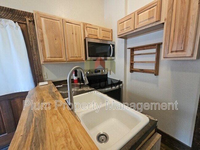 Building Photo - 131 Speedway Ave