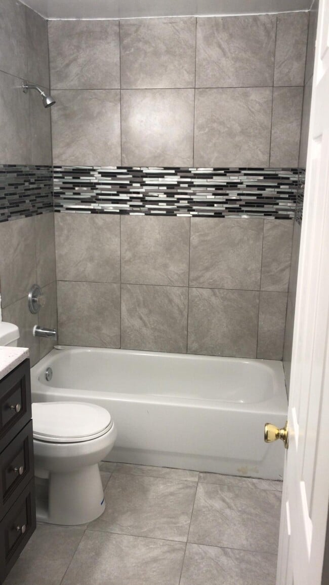 Building Photo - 3901 Pinkney Rd