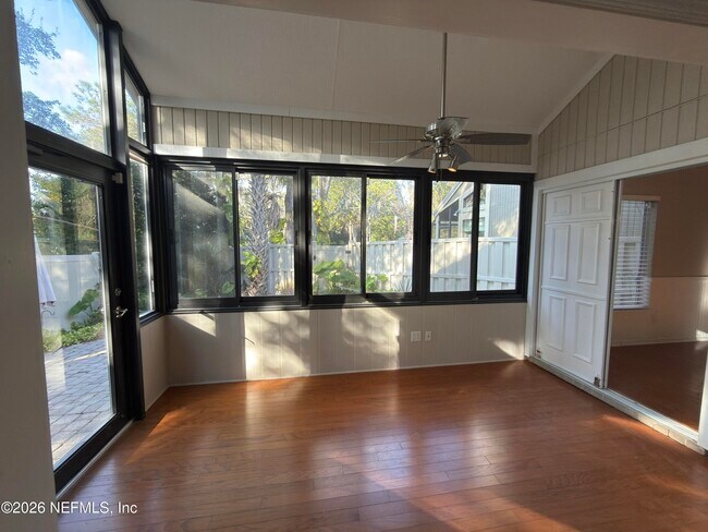 Building Photo - 1 Turtleback Trail