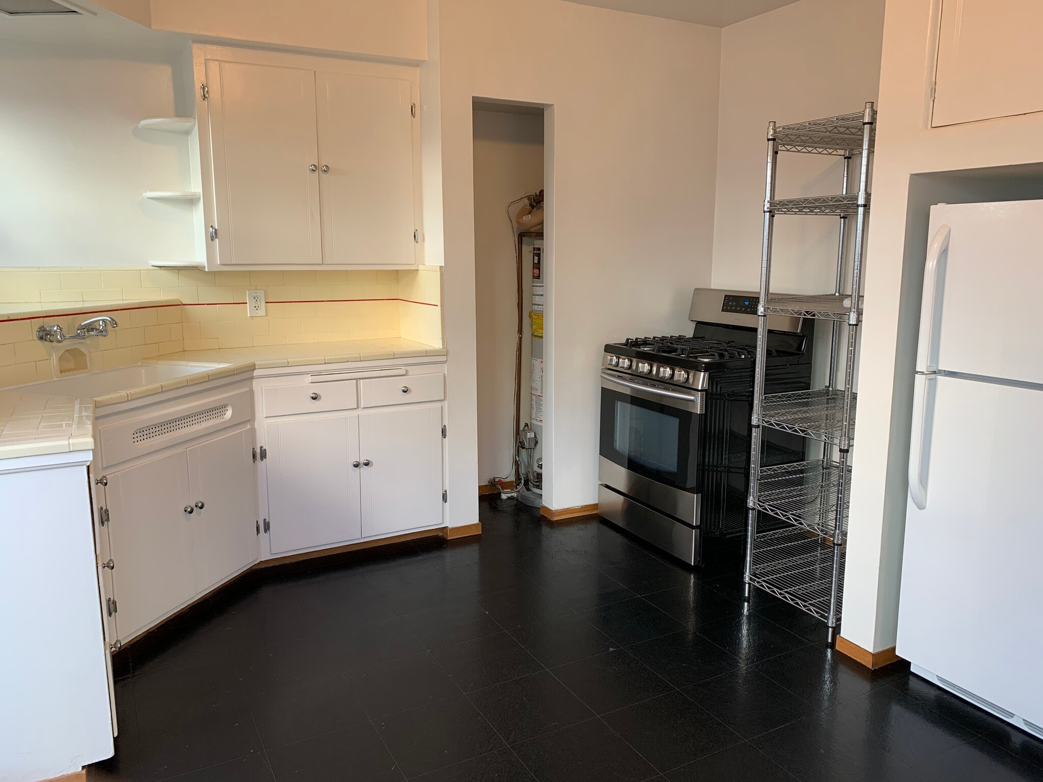 Building Photo - 1903 Sacramento St