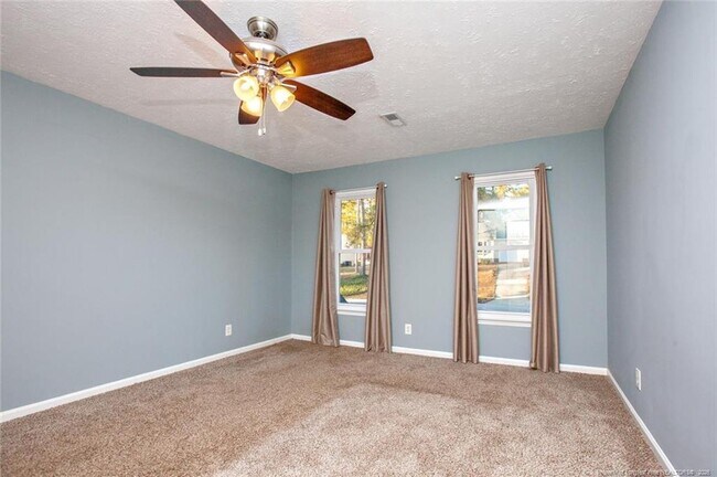 Building Photo - 1819 Eichelberger Dr