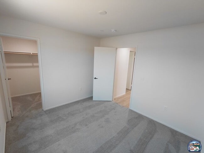 Building Photo - 485 Palomino Ct