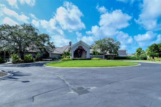 Building Photo - 9300 Clubside Cir