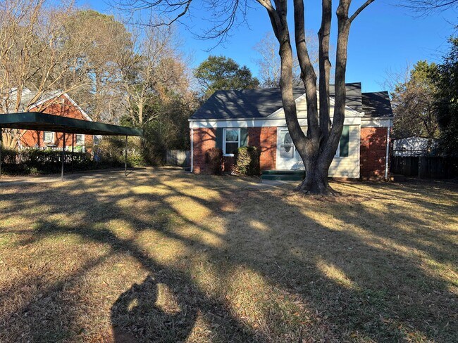 Building Photo - 717 Brighton Rd