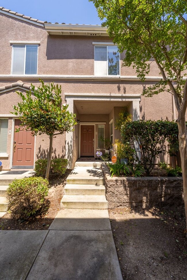 Building Photo - Beautiful Townhome in Chula Vista zz