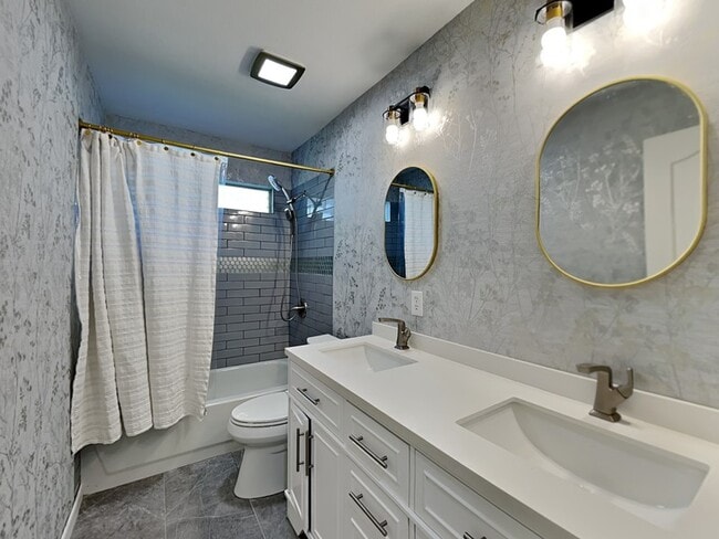 Building Photo - 1612 Commerce Dr