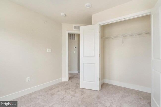 Building Photo - 1425 Clingmans Dome Dr