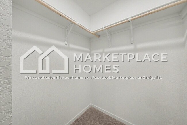 Building Photo - 7643 Varo Gln