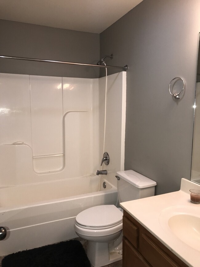 Building Photo - 3 Bedroom House in Denham Springs
