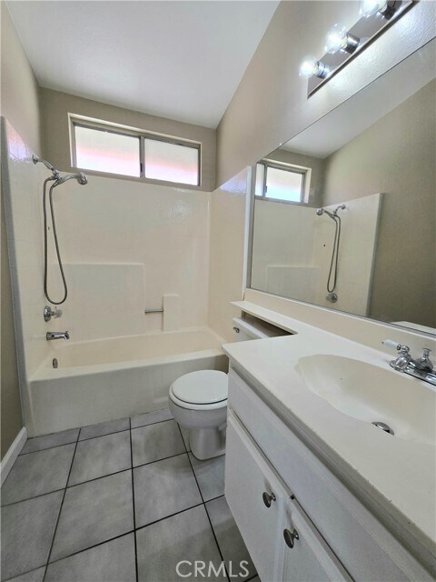 Building Photo - 1711 Glenview Dr