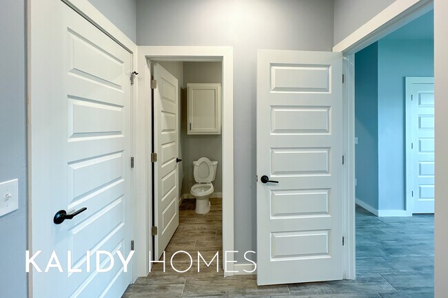 Building Photo - 520 Kearny Ln