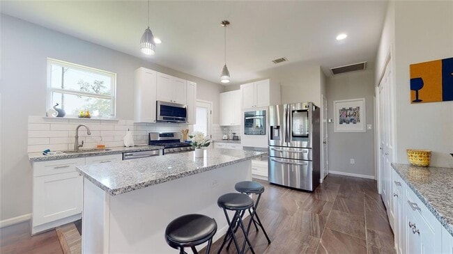 Building Photo - 1201 Northwood St