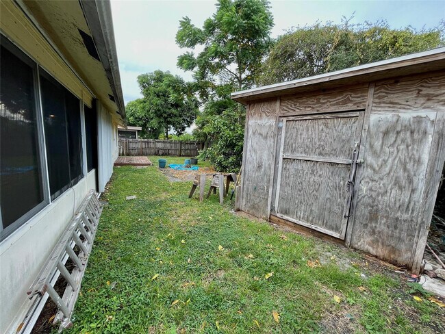 Building Photo - 9133 NW 48th St