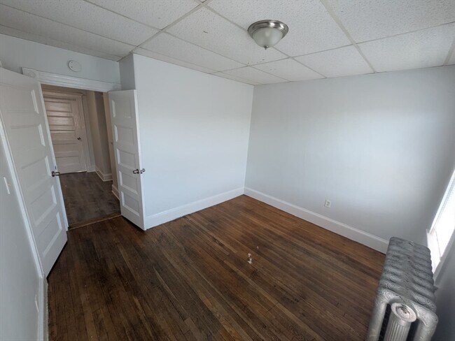 Building Photo - 156 Talbot Ave