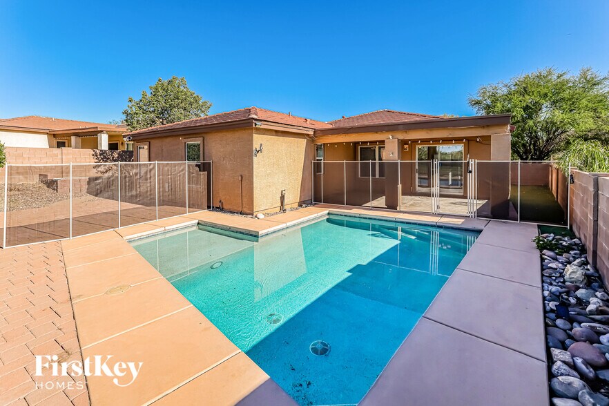 Building Photo - 13713 E Diablo Creek Dr