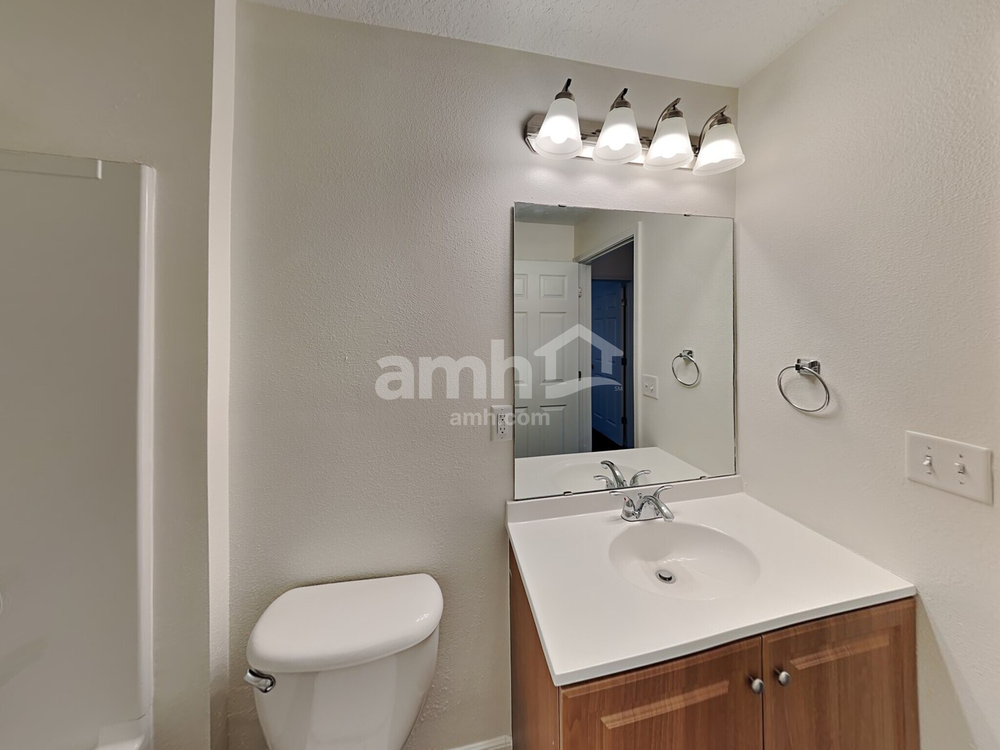 Building Photo - 13728 Devan Lee Dr N