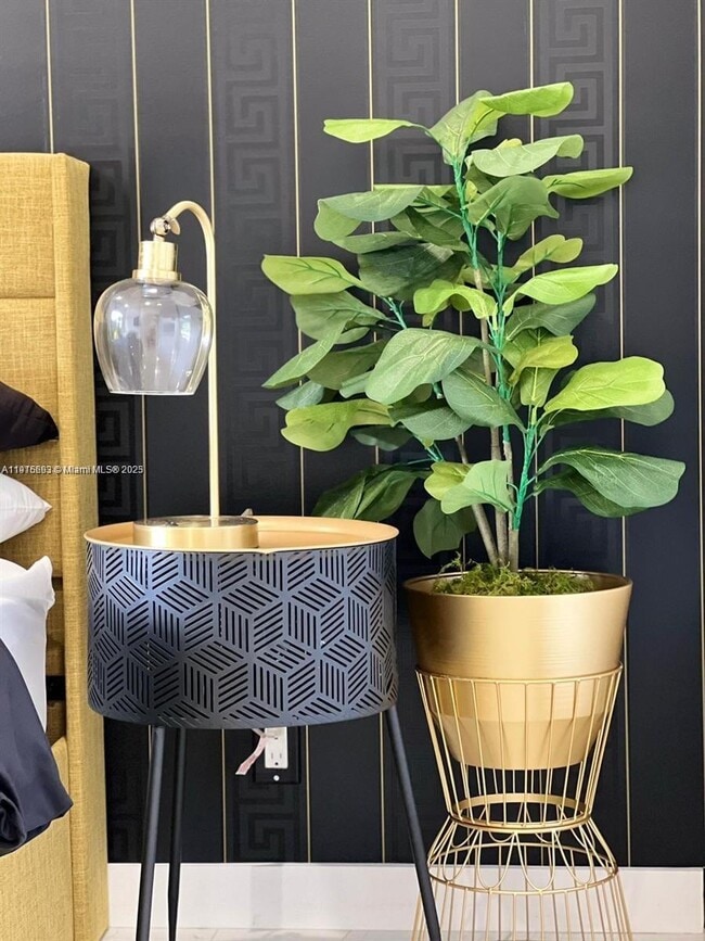 Building Photo - 2150 SW 46th Ct