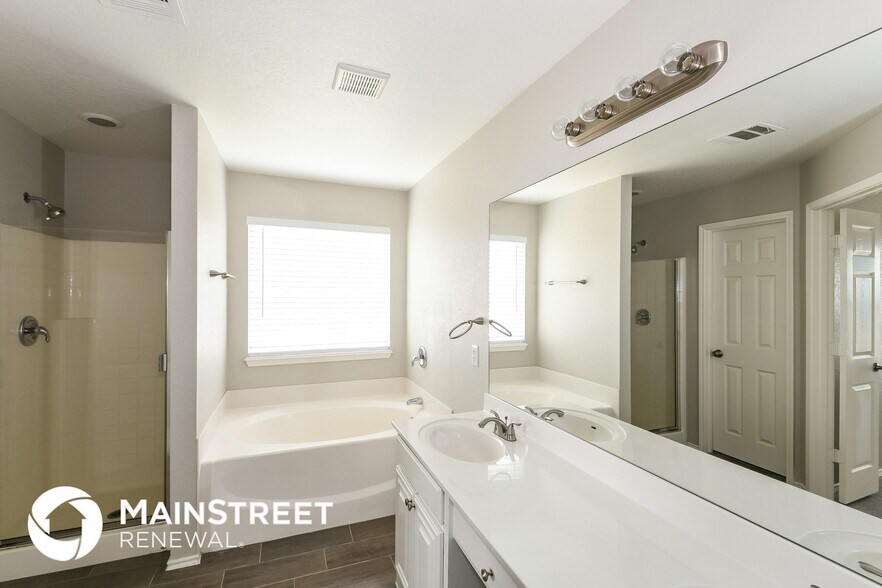 Building Photo - 3802 Southern Grove