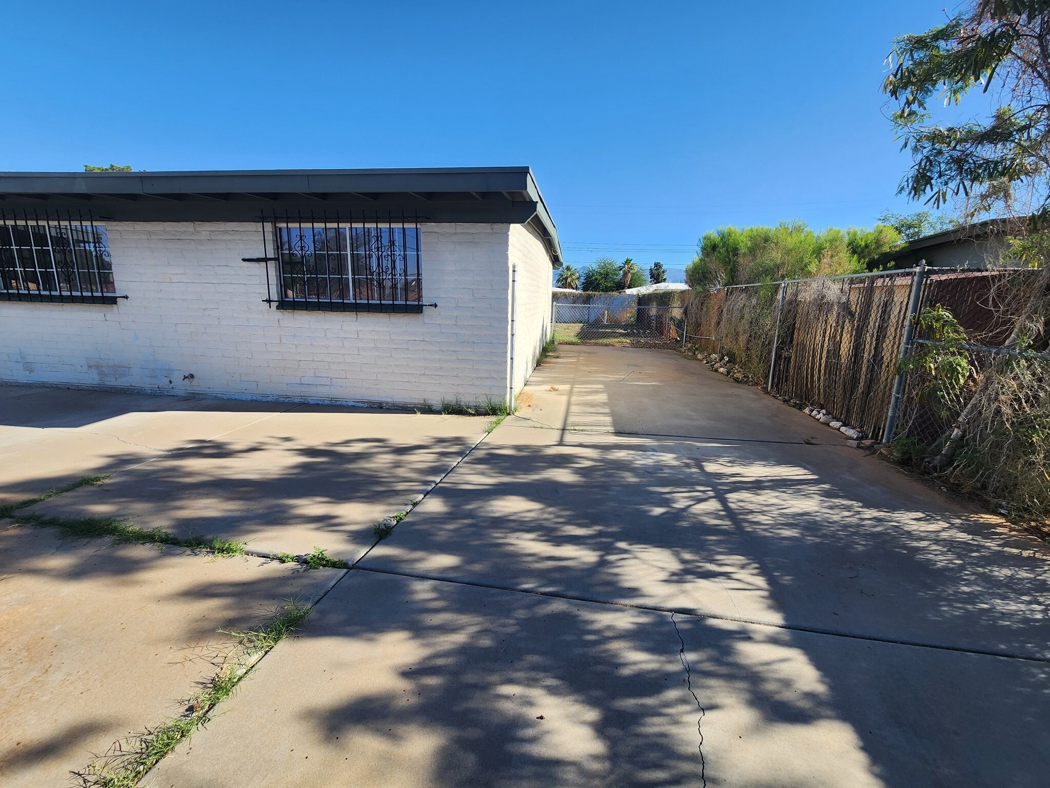 Building Photo - 6841 E Stella Rd