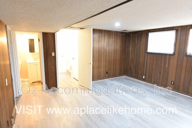 Building Photo - 8206 W 57th Terrace