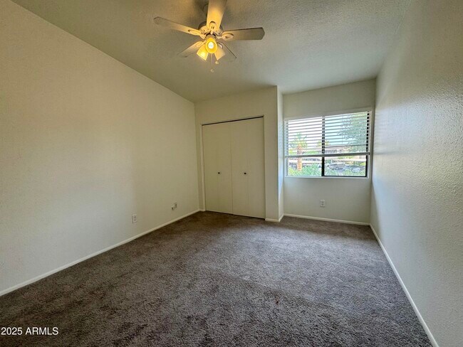 Building Photo - 7950 E Starlight Way