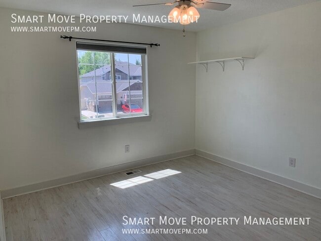 Building Photo - 4184 E Granger Dr