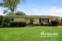 Building Photo - 2629 Fontana Dr