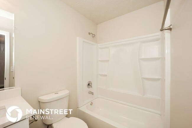 Building Photo - 1479 Steam Engine Way NE