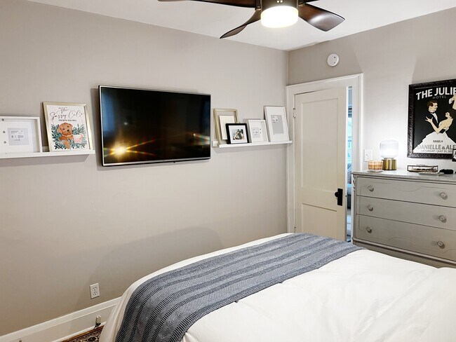 Building Photo - 2374 N 68th St