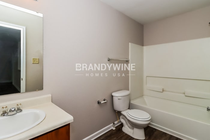 Building Photo - 1715 Larne Cir