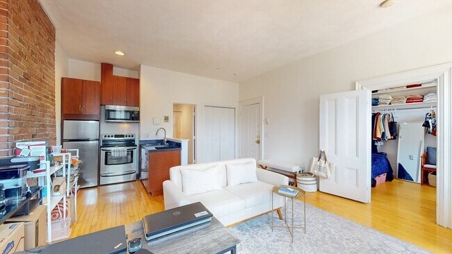 Building Photo - 703 Massachusetts Ave