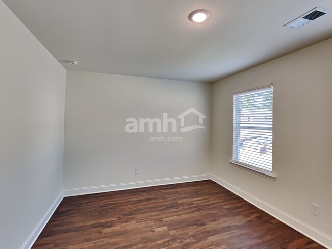 Building Photo - 95 Pecan Dr