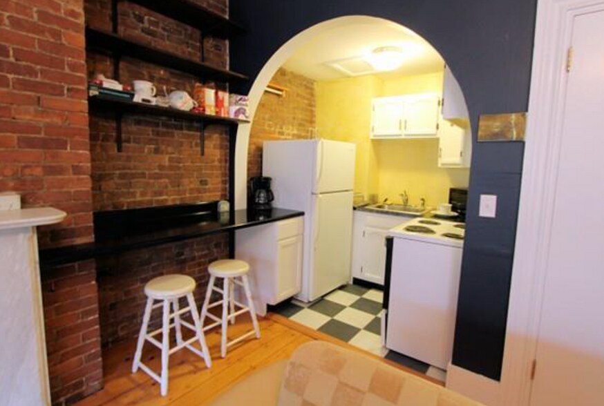 Building Photo - 85 Marlborough St