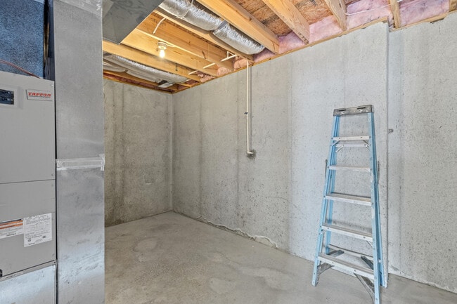Building Photo - 316 Silverton Way