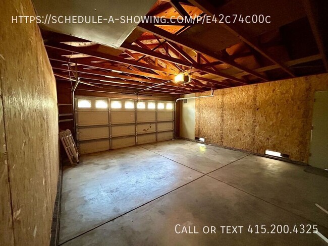 Building Photo - 258 Yellowstone Dr
