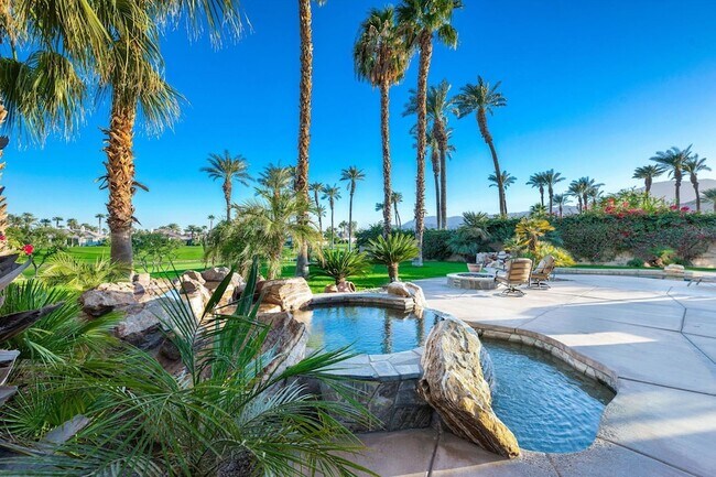 Building Photo - 50944 Via Ancantara