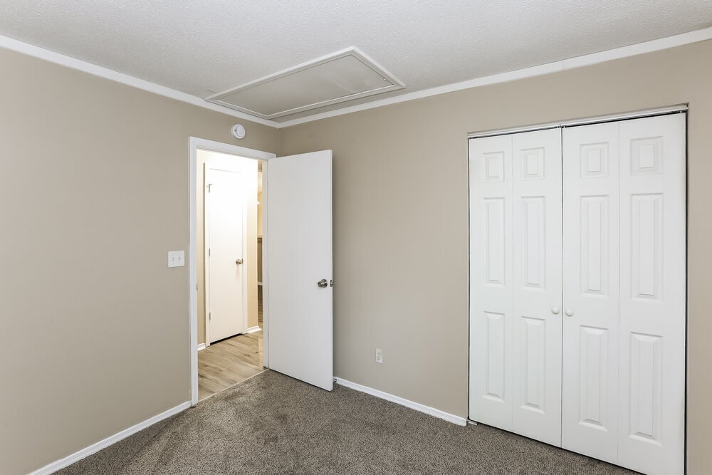 Building Photo - 3084 Champion Ln SW