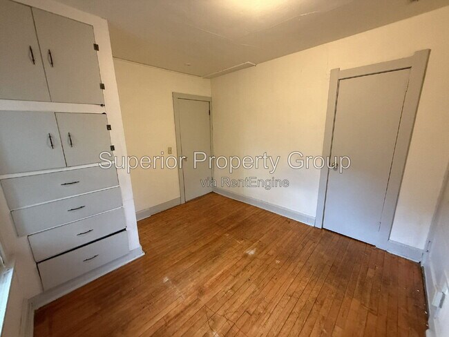 Building Photo - 2507 E Johnson St