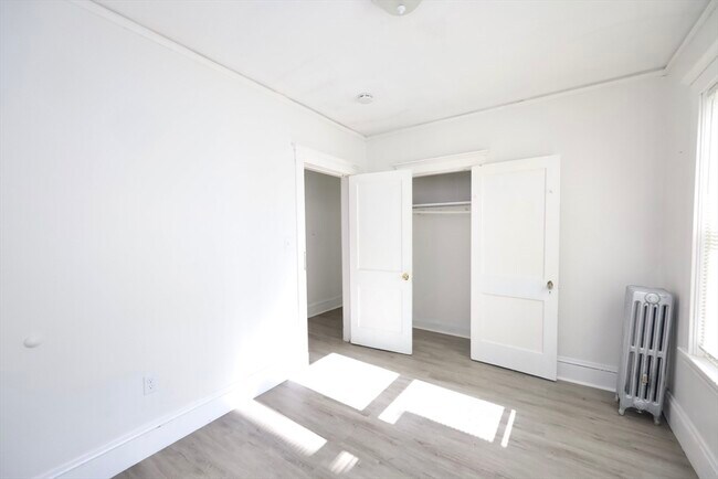 Building Photo - 63 Pinckney St