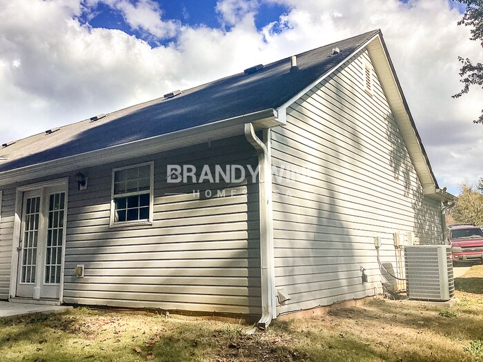 Building Photo - 150 Wynfield Dr