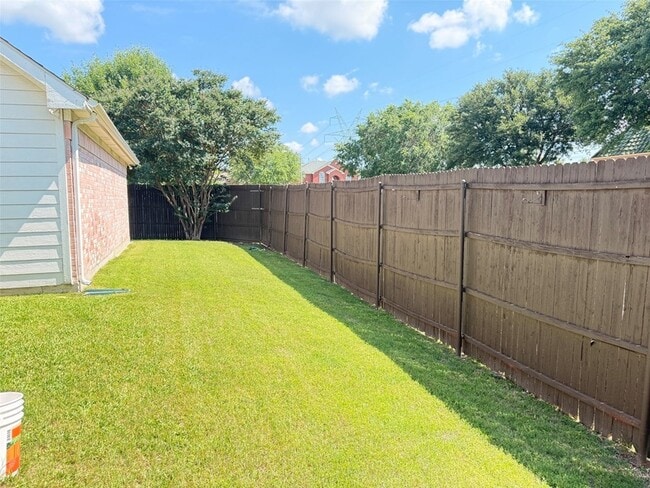Building Photo - 4313 Creekstone Dr